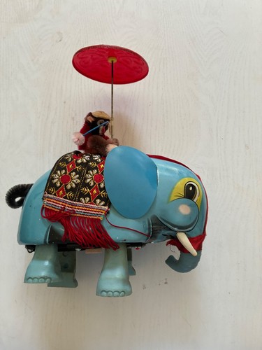 Monkey elephant 776 - elephant,