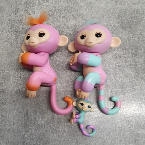 Baby monkey fingerlings toy - baby,